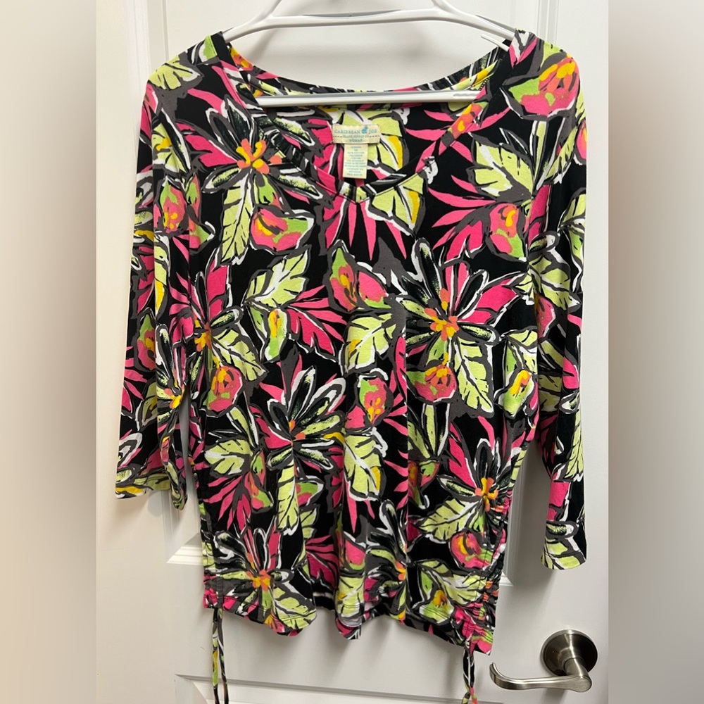 Top from Caribbean Joe 1x